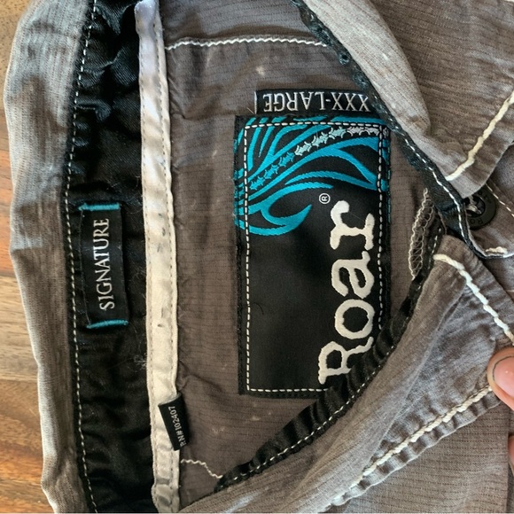 Y2K Roar Grey Signature Button Up Shirt - Picture 3 of 4